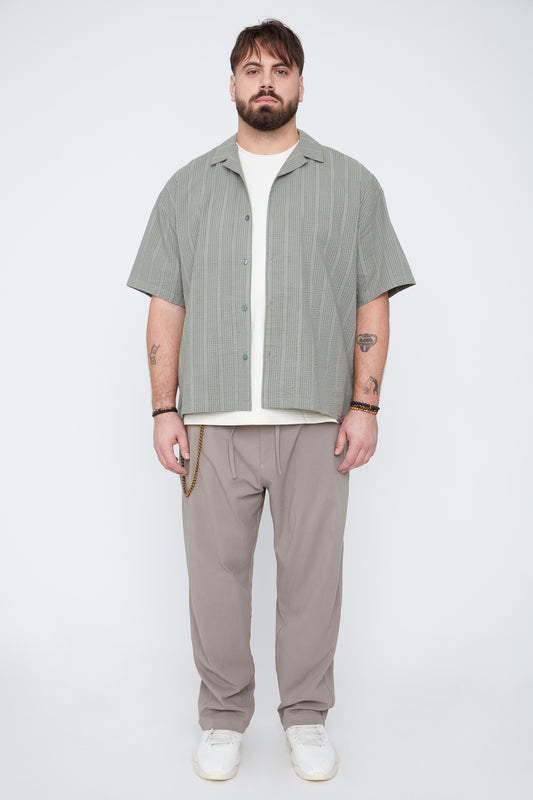 Pantalon chino plissé en sergé pour homme