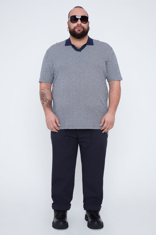Pantalon chino plissé en sergé pour homme