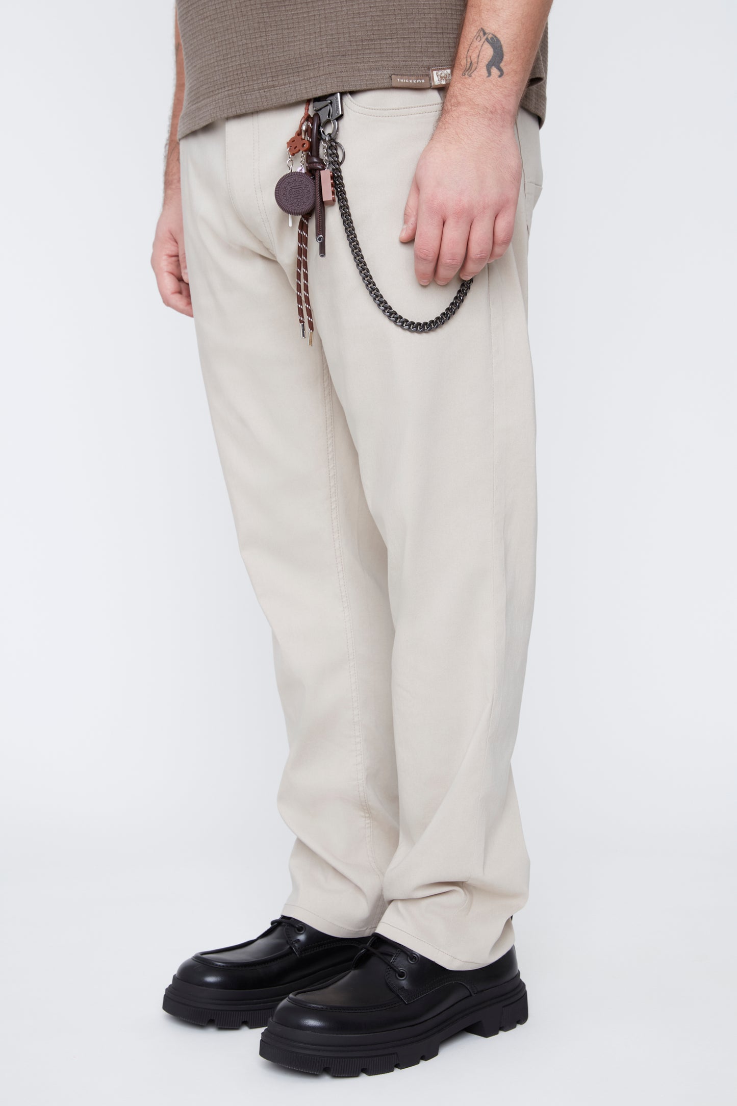 Pantalon uni 5 poches pour homme
