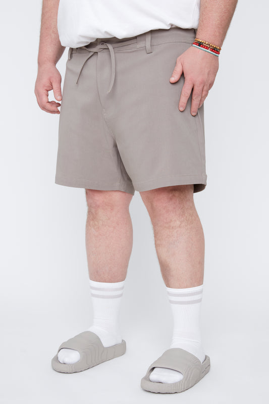 Short chino plissé pour homme