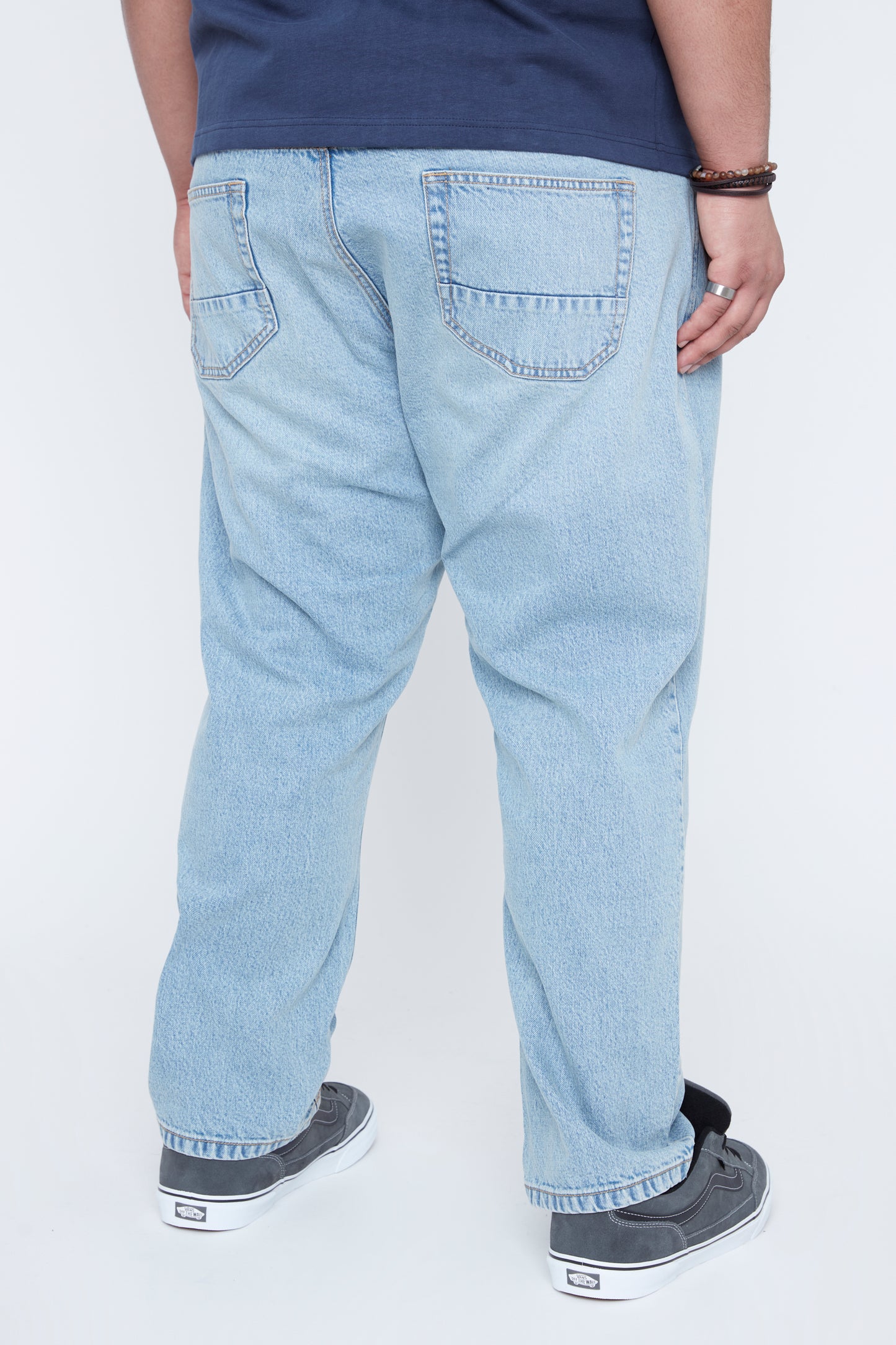 Men’s Modern Fit 5-Pocket Denim