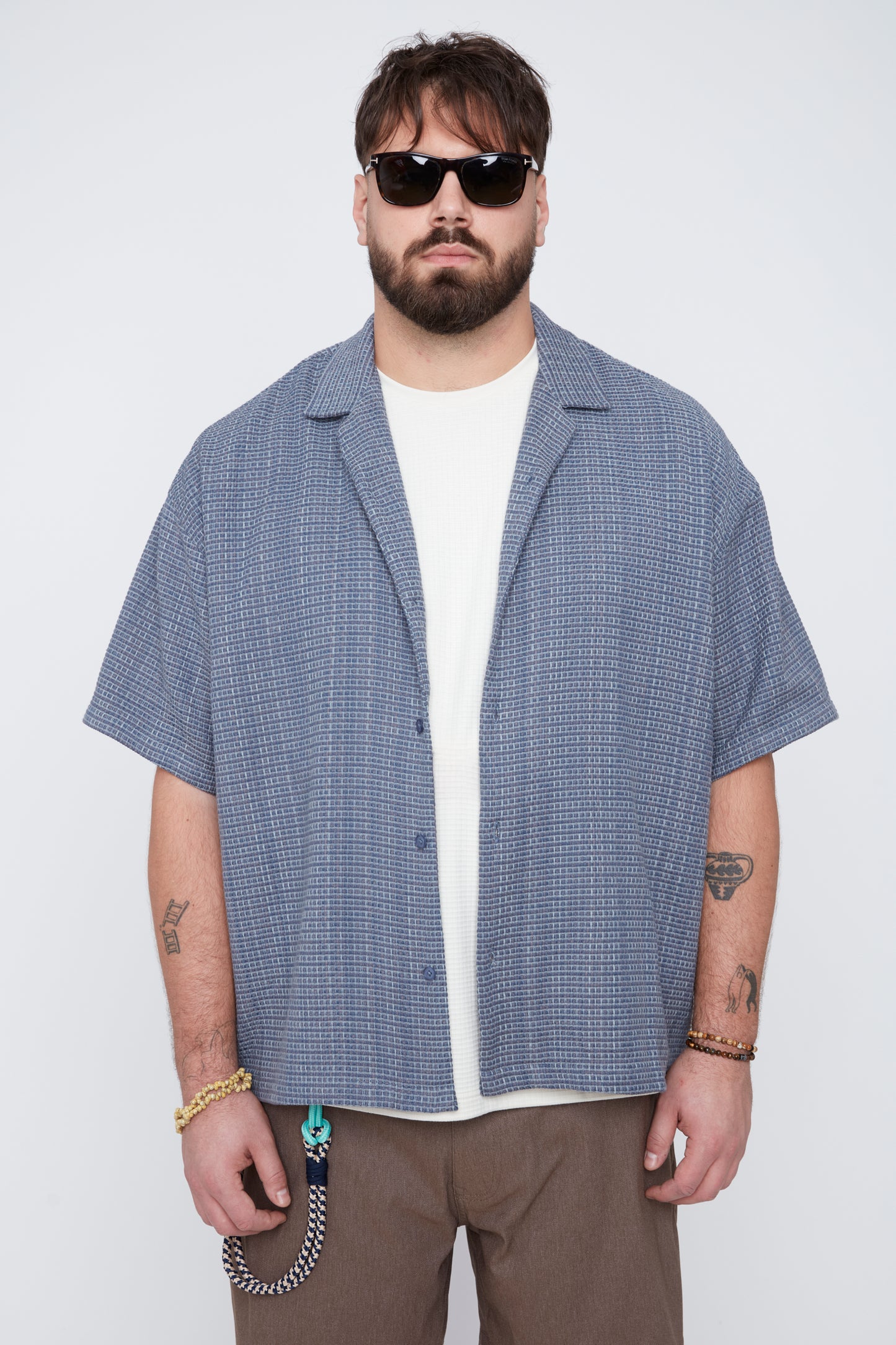 Chemise homme texturée à col carré et col style resort